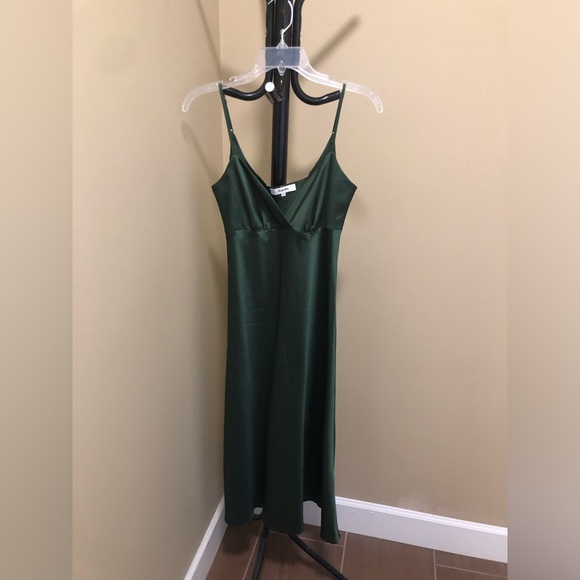 Simple retro satin French style slip dress in forest green size XS - Picture 2 of 7